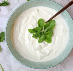 Јогурт Најдобра храна против настинка, стрес и замор